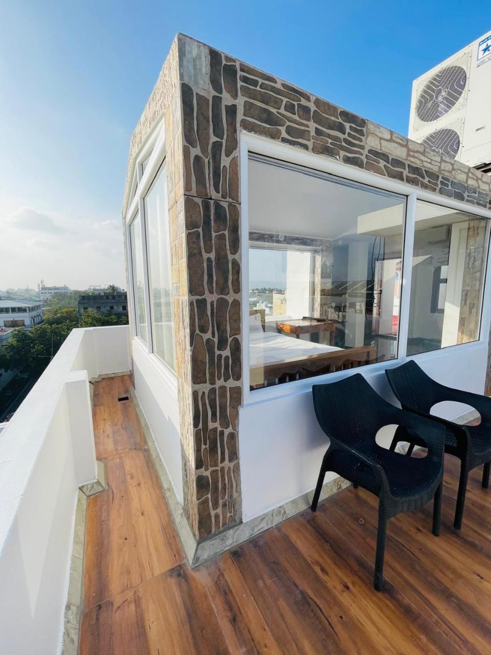 La Villa Marseille Puducherry Buitenkant foto