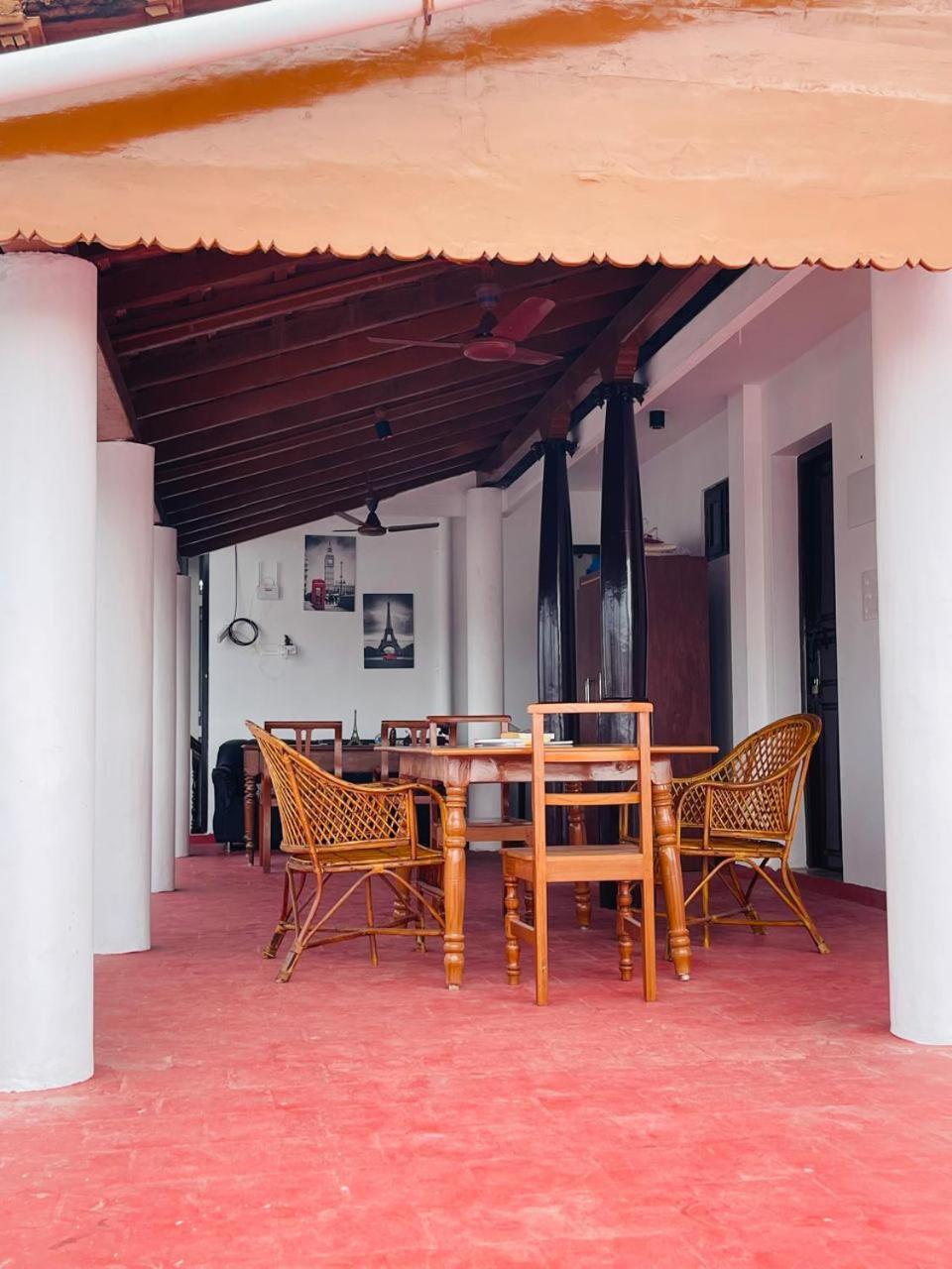 La Villa Marseille Puducherry Buitenkant foto