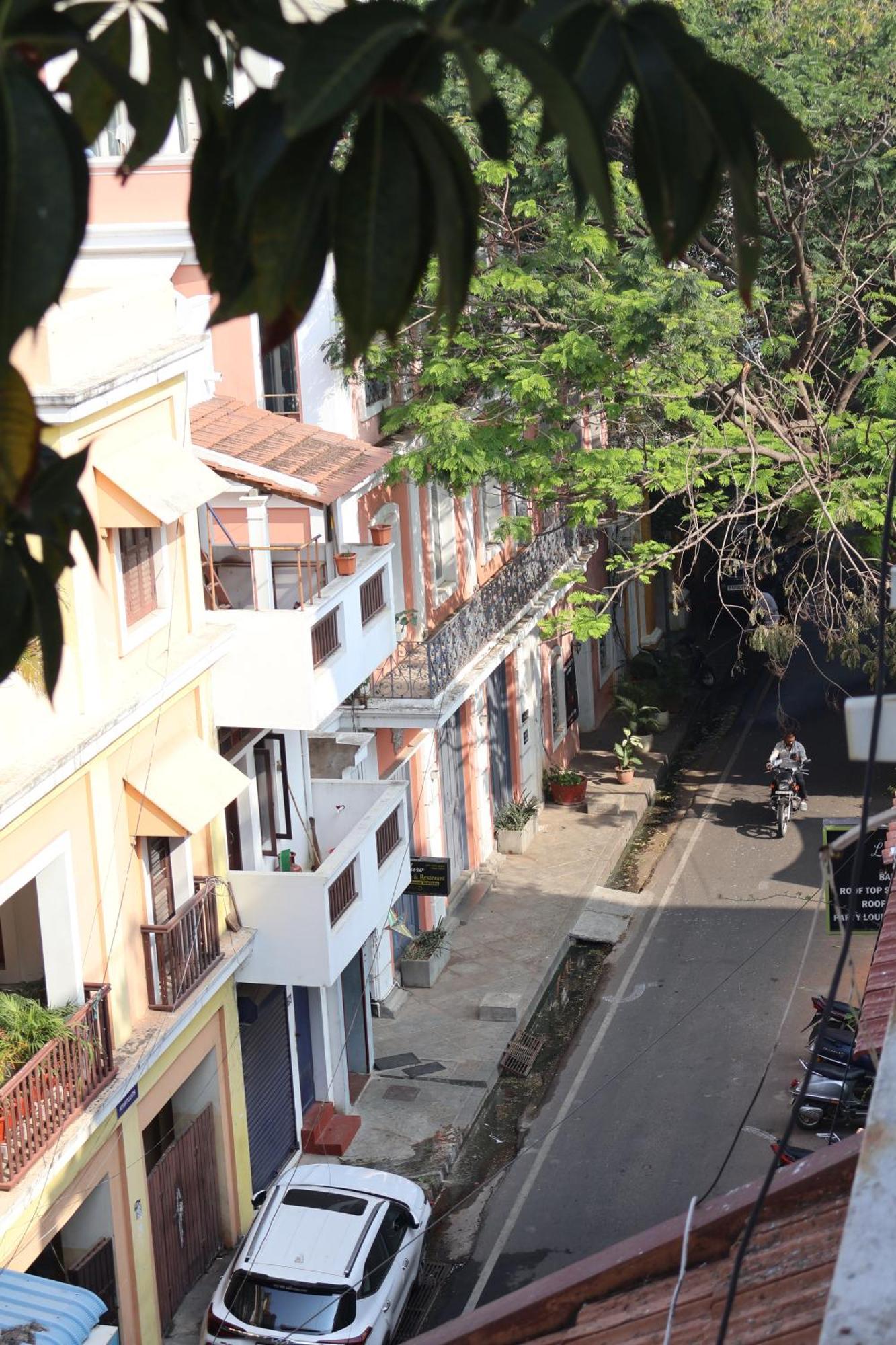 La Villa Marseille Puducherry Buitenkant foto