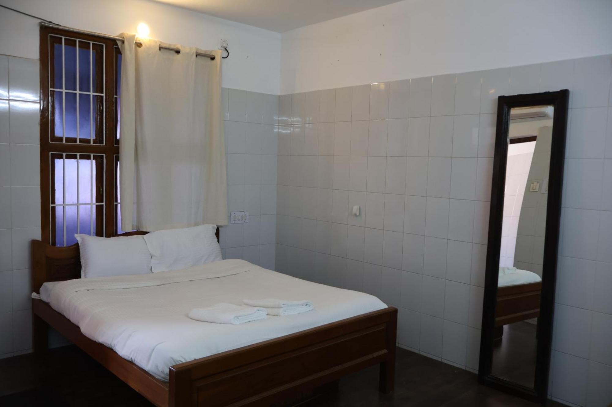 La Villa Marseille Puducherry Buitenkant foto
