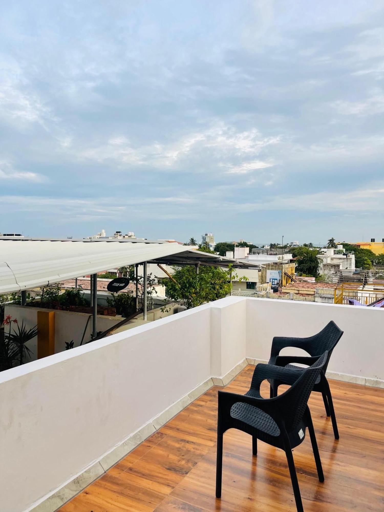 La Villa Marseille Puducherry Buitenkant foto