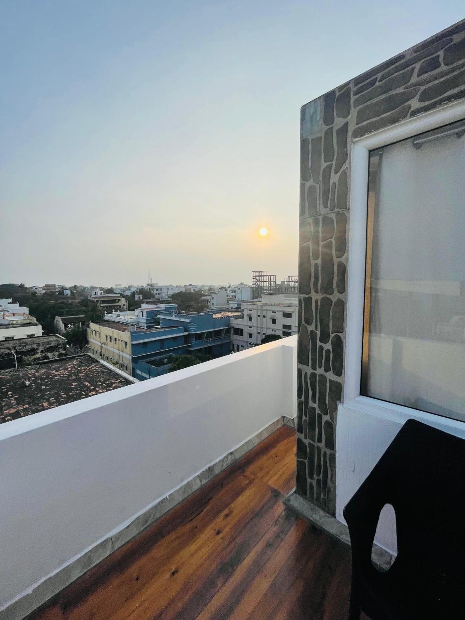 La Villa Marseille Puducherry Buitenkant foto