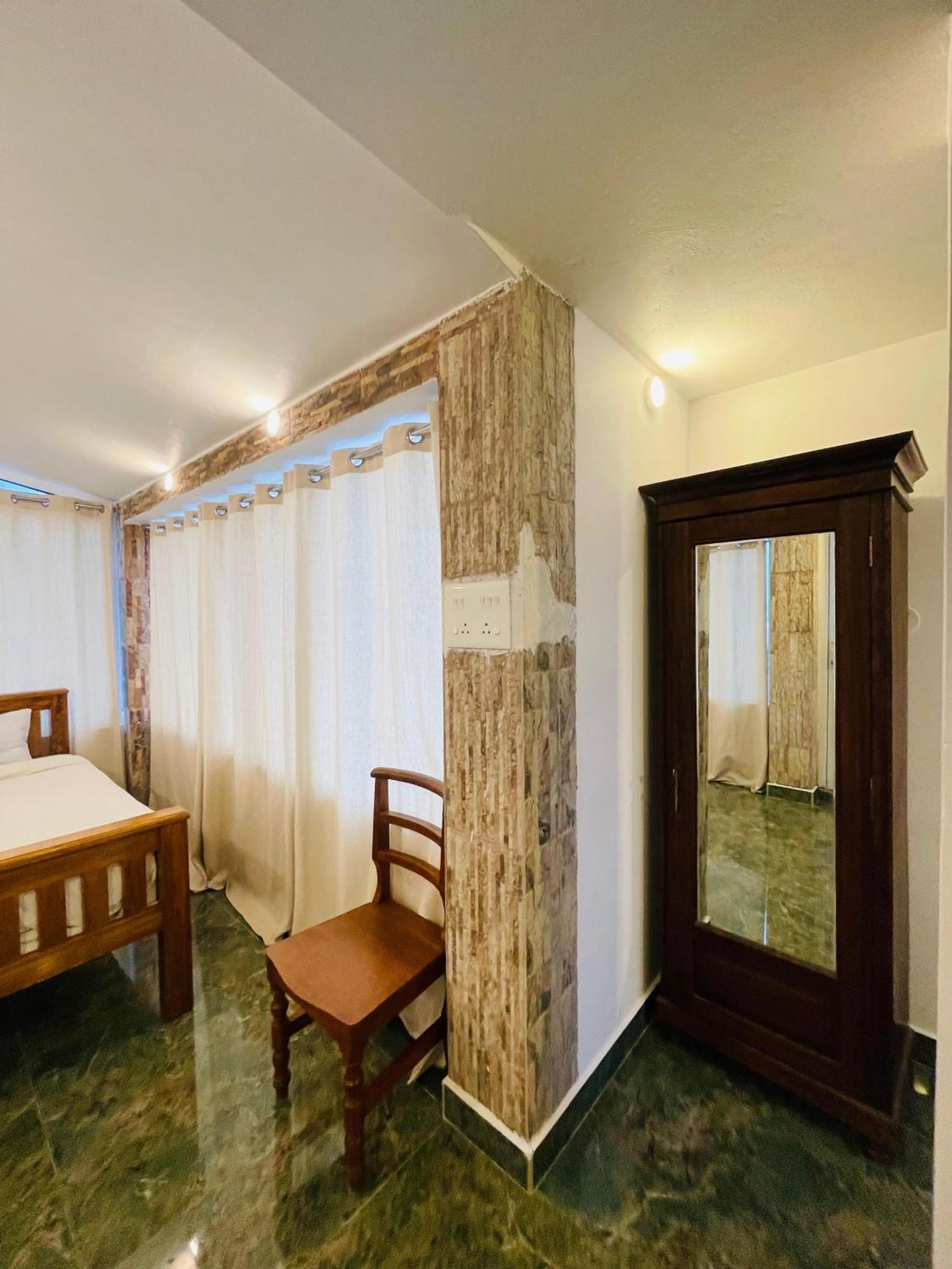 La Villa Marseille Puducherry Buitenkant foto